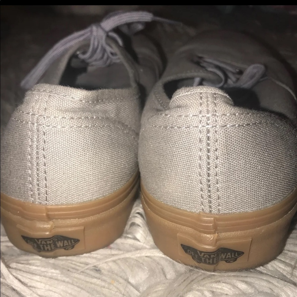Vans - Picture 2 of 3